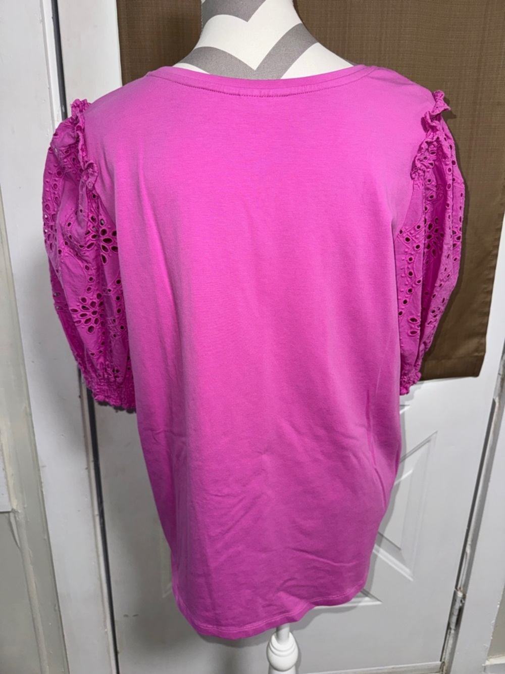 Chico’s Women's Eyelet Puff Sleeve Top - Pink Size 3 (XL) - Picture 4 of 6